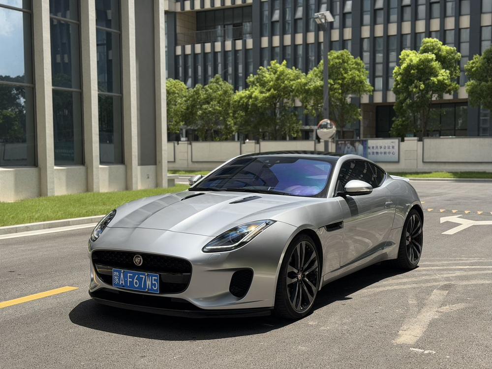 Jaguar Jaguar F-TYPE 2019 2.0T hardtop version