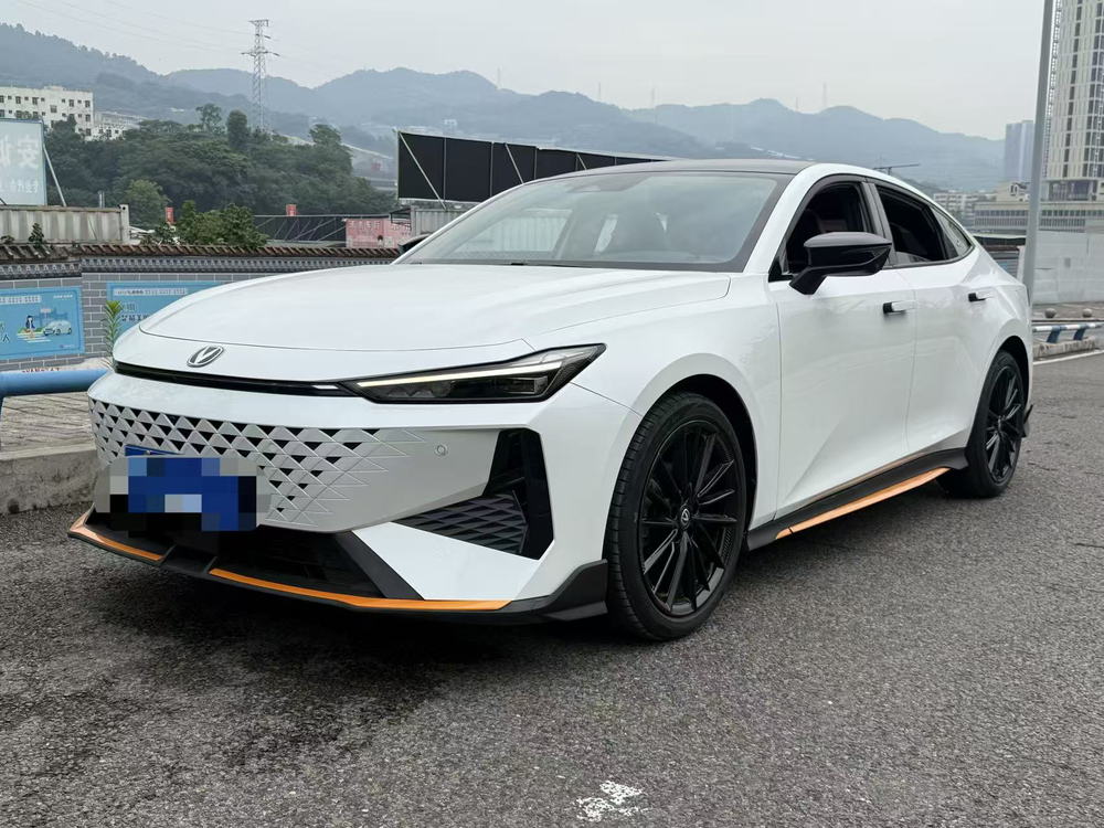 Changan Changan UNI-V 2024 1.5T noble sports model