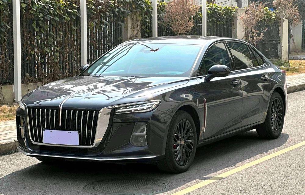 FAW_Hongqi Hongqi H5 2023 2.0T automatic smart connected flag version