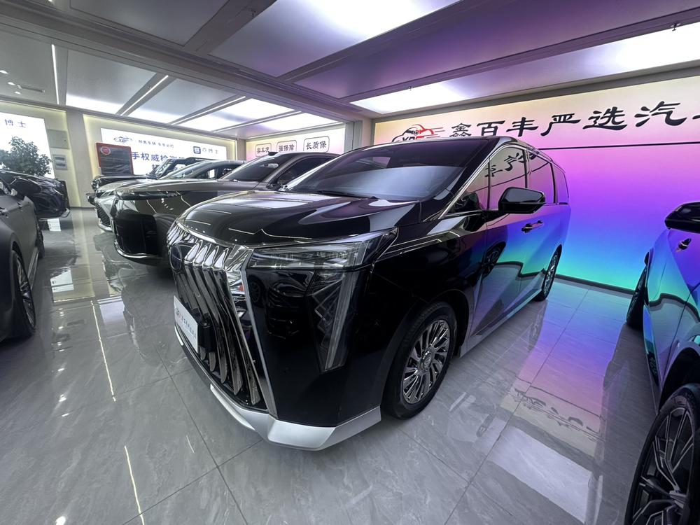 GAC Trumpchi M8 2023 Grandmaster Series 2.0TM Hybrid Royal Edition