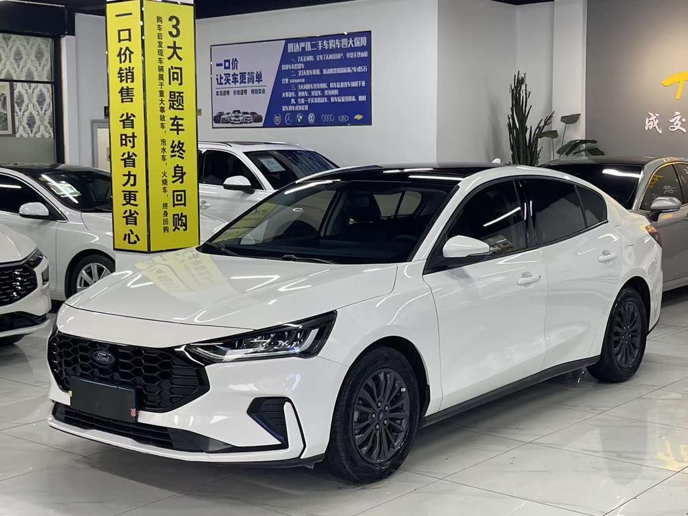 Ford Focus 2022 sedan EcoBoost 180 automatic racing version