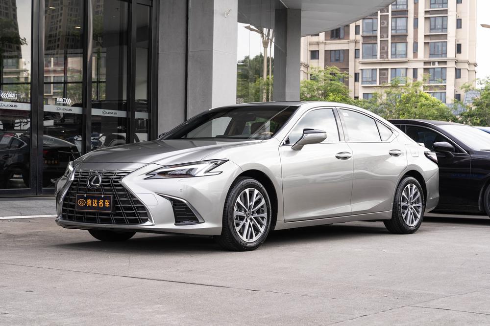Lexus Lexus ES 2025 300h Premium Edition