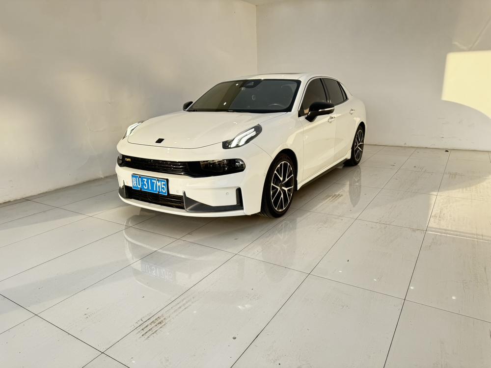 Lynk_&_Co Lynk & Co 03 2019 1.5TD DCT Pro version