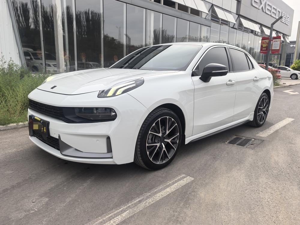 Lynk_&_Co Lynk & Co 03 2019 1.5TD DCT Pro version