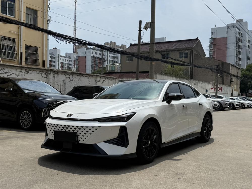 Changan Changan UNI-V 2024 1.5T exclusive model