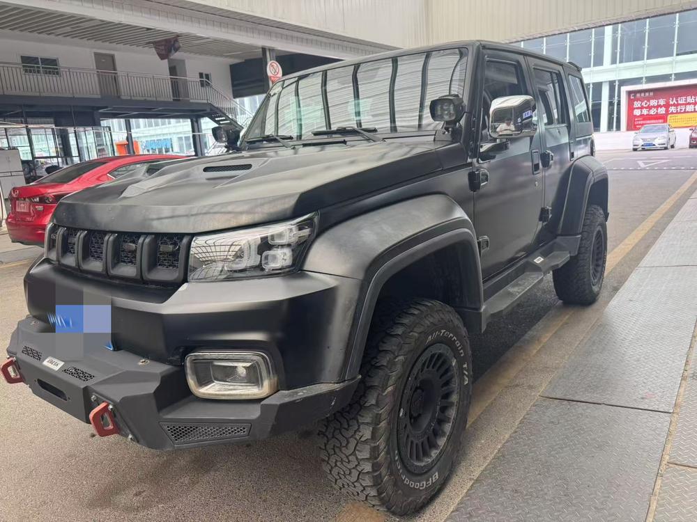 BAIC_Motor Beijing Off-Road BJ40 2019 2.3T Automatic Shengshi Huazhang Edition National VI
