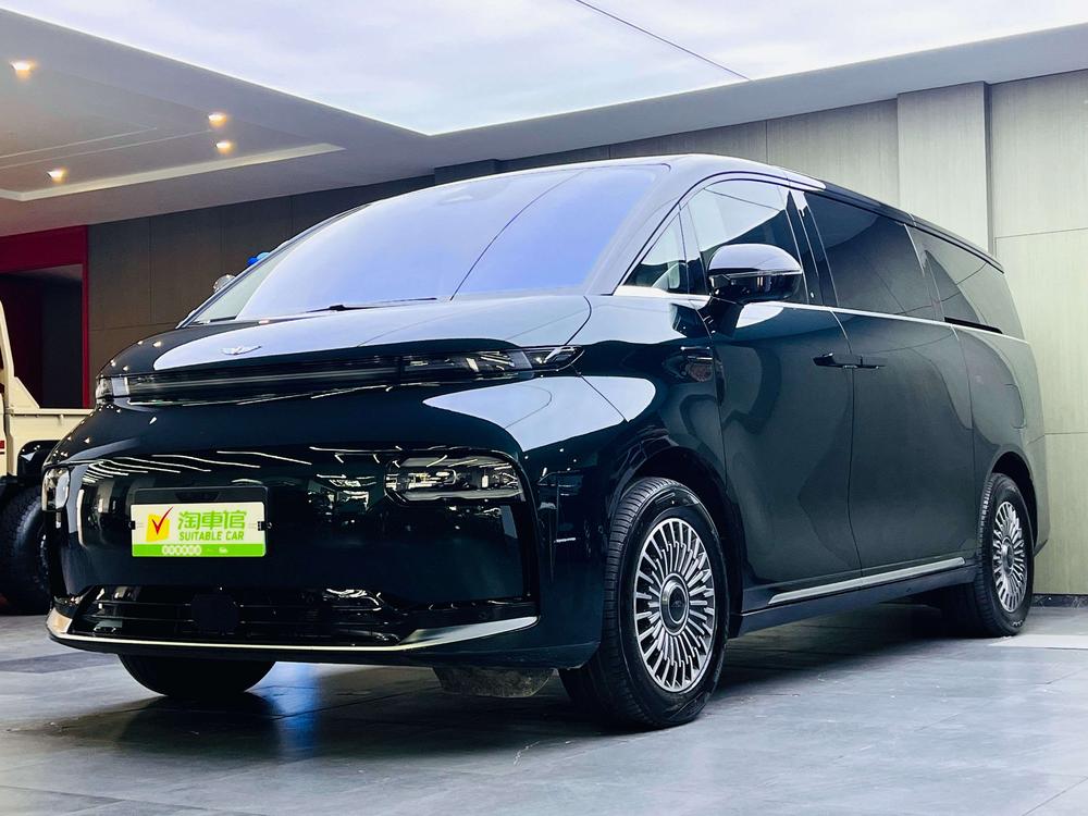LEVC Yizhen L380 2025 805km four-wheel drive flagship version