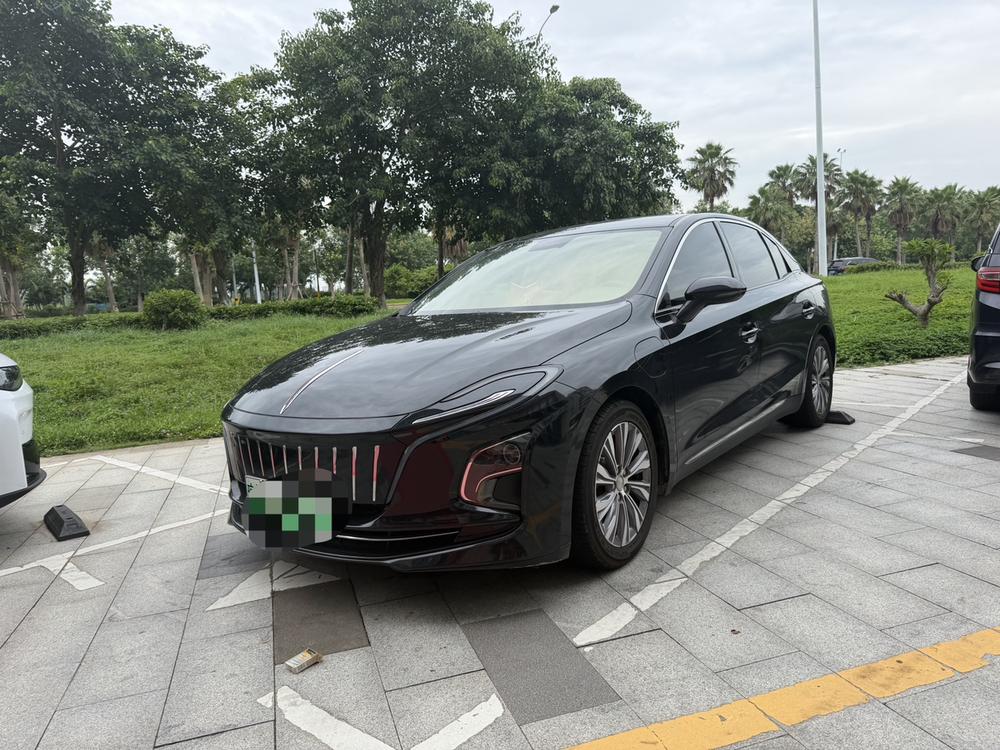 FAW_Hongqi Hongqi E-QM5 2022 charging 431km enjoyment version 5 seats