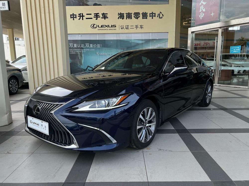 Lexus Lexus ES 2018 200 Excellence Edition National VI