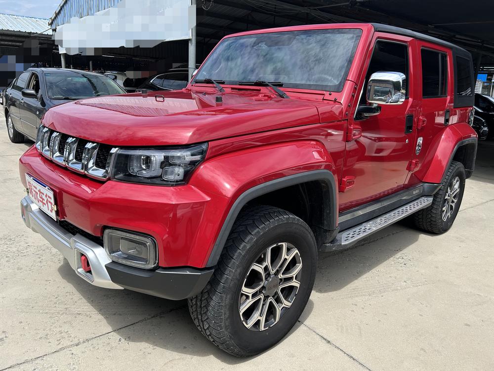 BAIC_Motor Beijing off-road BJ40 2023 2.0T automatic four-wheel drive city hunter version knight type