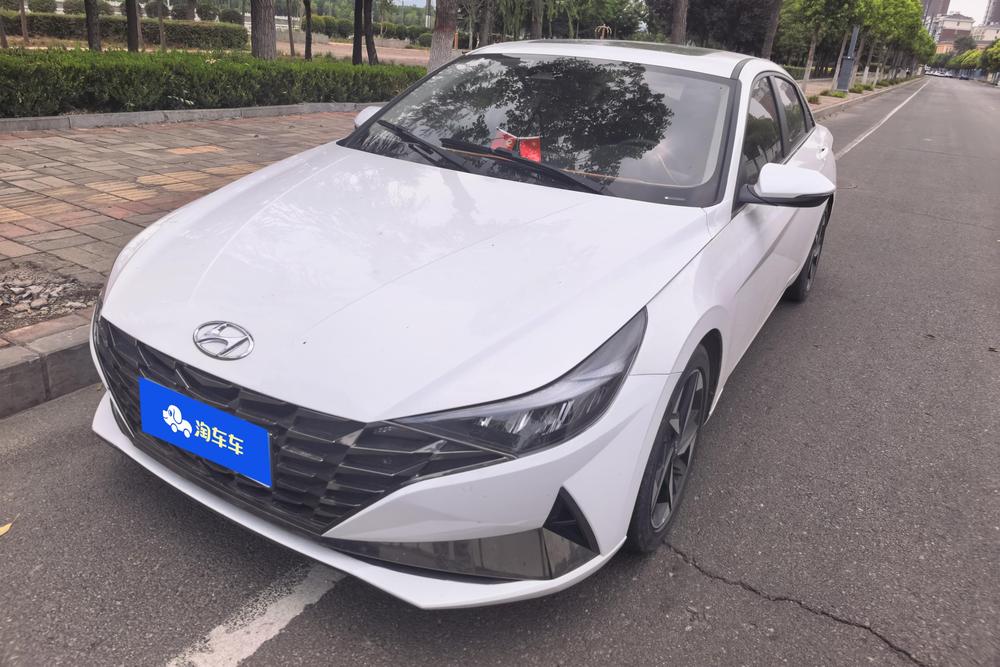 Hyundai Elantra 2022 1.5L CVT LUX Premium Edition