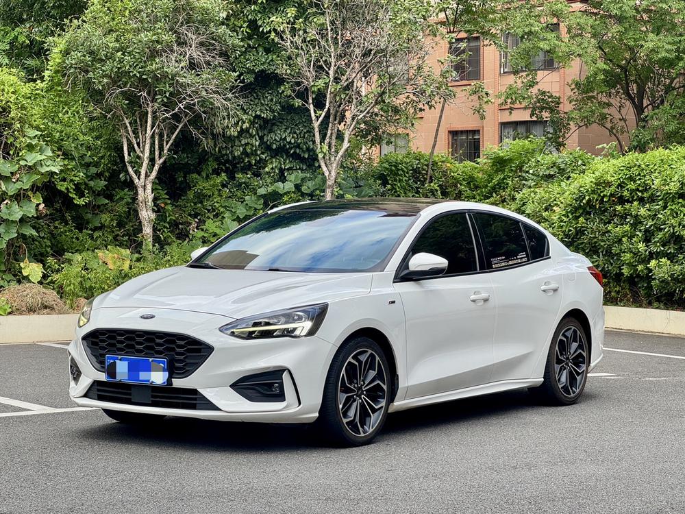 Ford Focus 2021 Sedan EcoBoost 180 Automatic ST Line