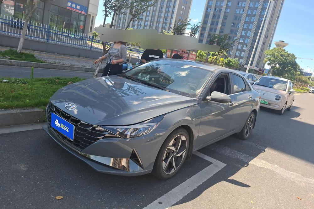 Hyundai Elantra 2022 1.5L CVT LUX Premium Edition
