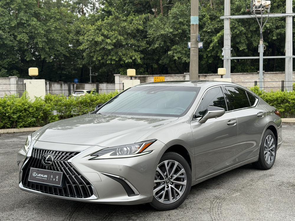 Lexus Lexus ES 2024 200 Premium Edition