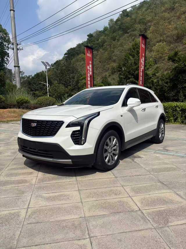 SAIC-GM_Cadillac Cadillac XT4 2018 28T two-wheel drive luxury model
