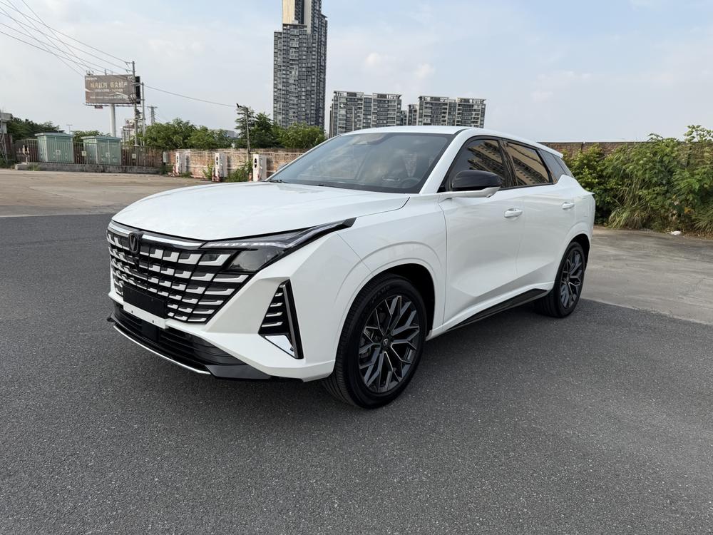 Changan Changan UNI-Z 2025 1.5T DCT luxury model