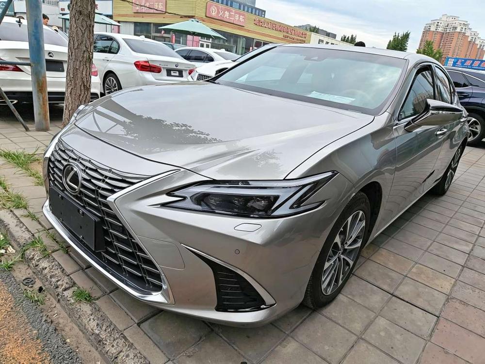 Lexus Lexus ES 2025 300h Premium Edition