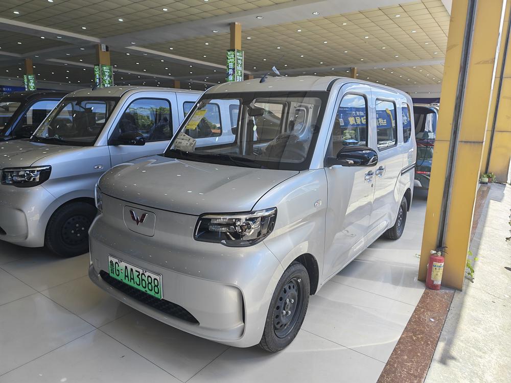 Wuling Wuling Zhiguang EV 2025 comfort model