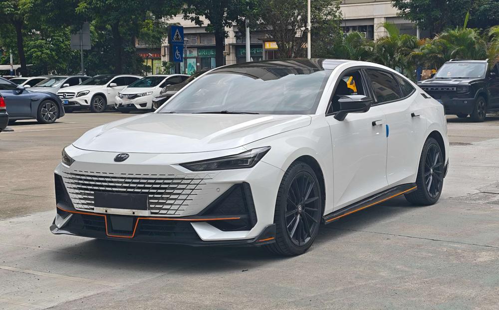 Changan Changan UNI-V 2023 1.5T sports version