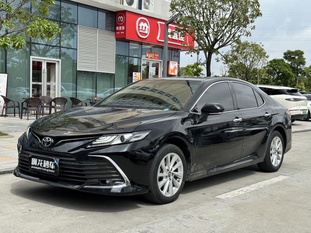 Toyota Camry 2021 2.0G Deluxe Edition
