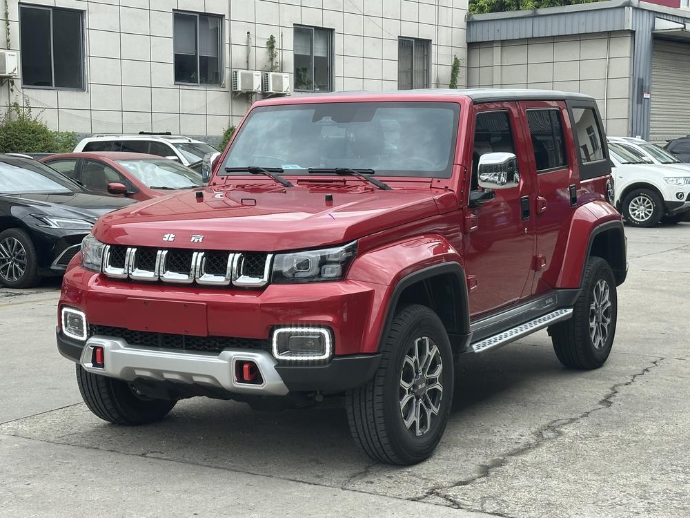 BAIC_Motor Beijing off-road BJ40 2020 2.0T automatic four-wheel drive city hunter version knight type