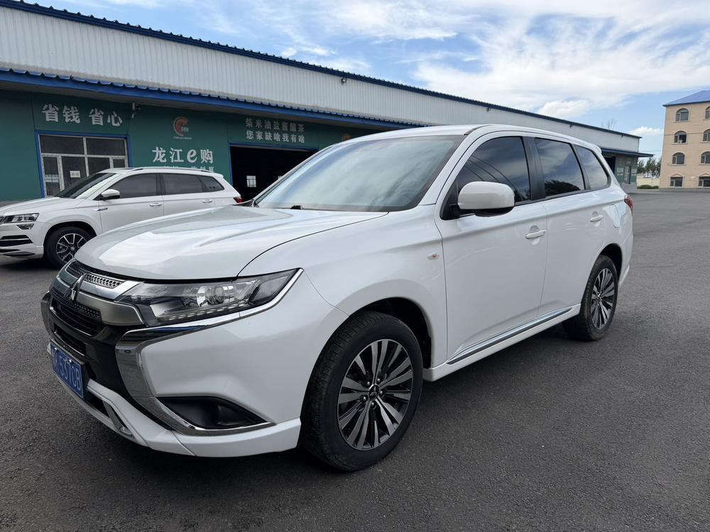 Mitsubishi Outlander 2021 2.0L 2WD Smooth Edition 5 seats