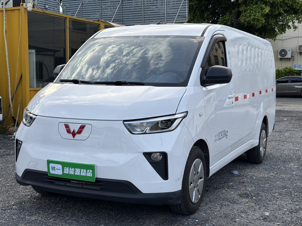 Wuling Wuling Yangguang 2024 300km practical window-sealed version 60kW