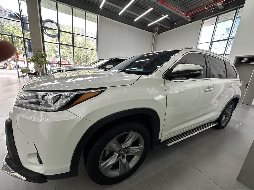 Toyota Highlander 2018 2.0T four-wheel drive premium version, 7 seats, National VI