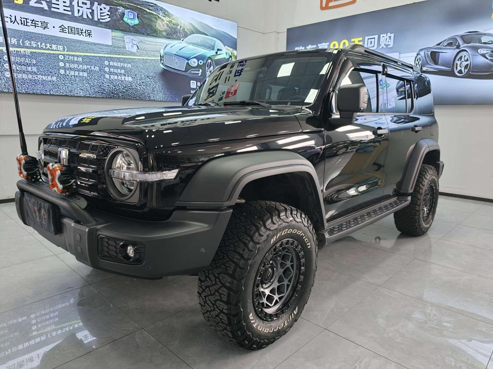 Great_Wall_Motors Tank 300 2025 2.4T diesel version