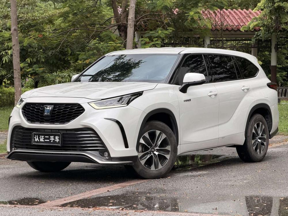Toyota Crown Lufang 2023 smart electric hybrid dual-engine 2.5L E-CVT two-wheel drive aggressive version