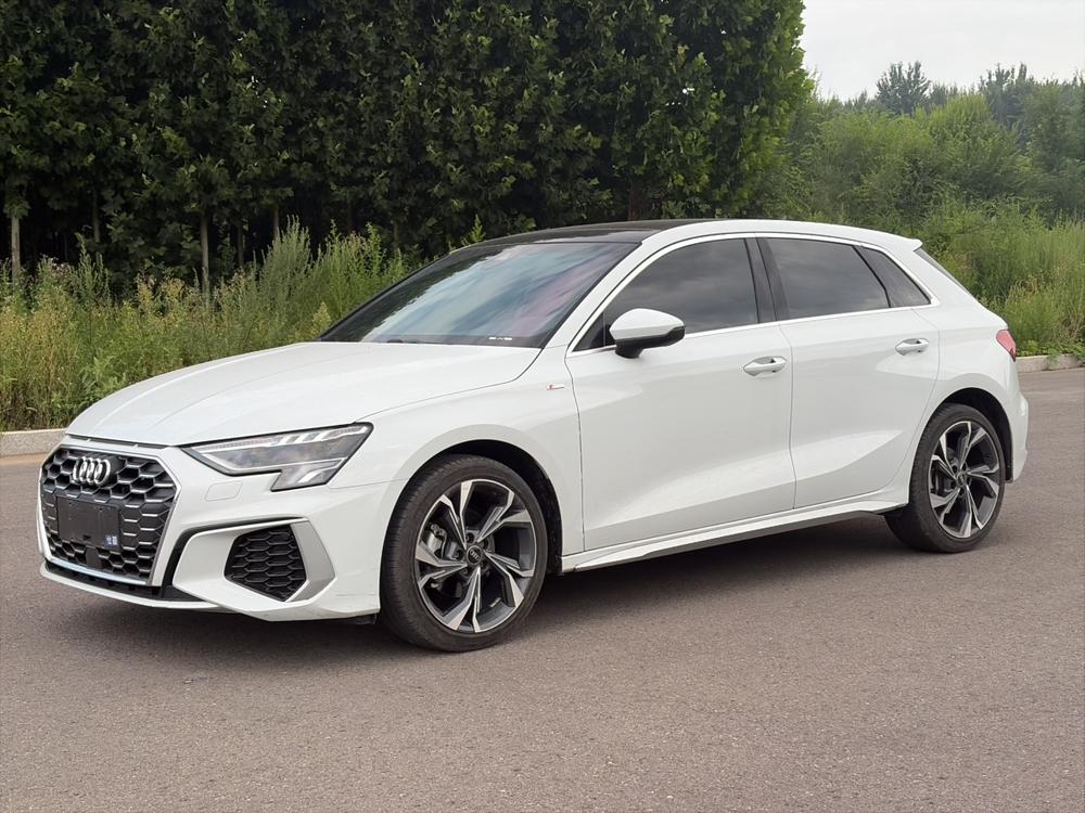 Audi Audi A3 2022 Sportback 35 TFSI stylish and sporty
