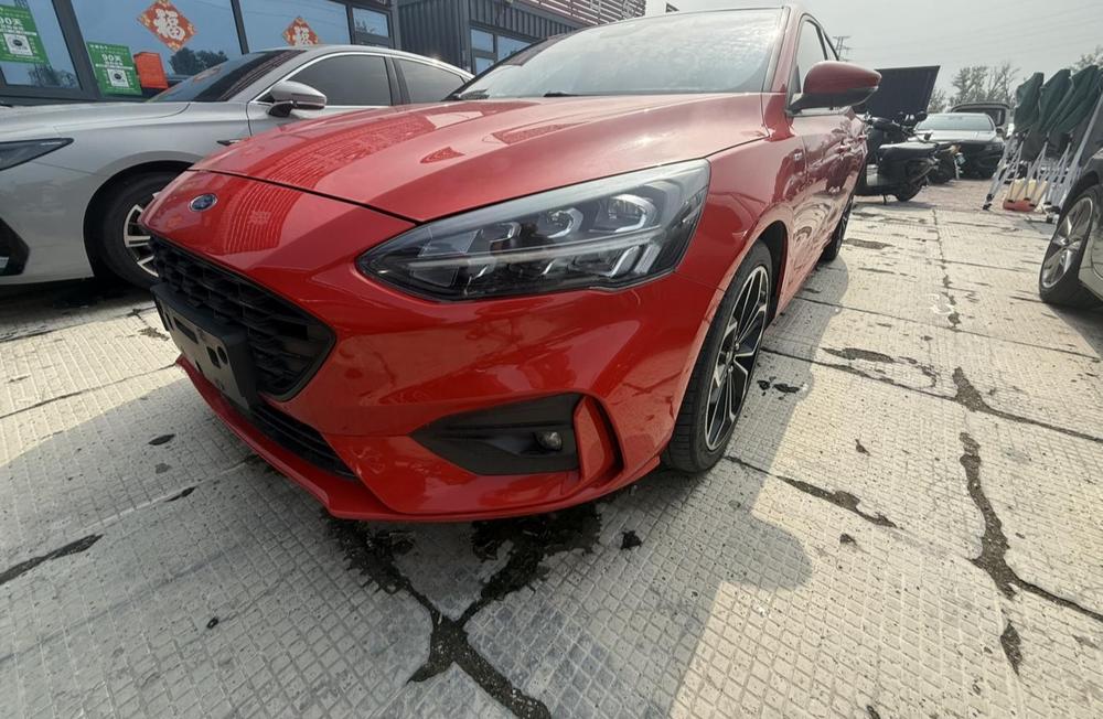 Ford Focus 2020 Hatchback EcoBoost 180 Automatic NeochaEDGE
