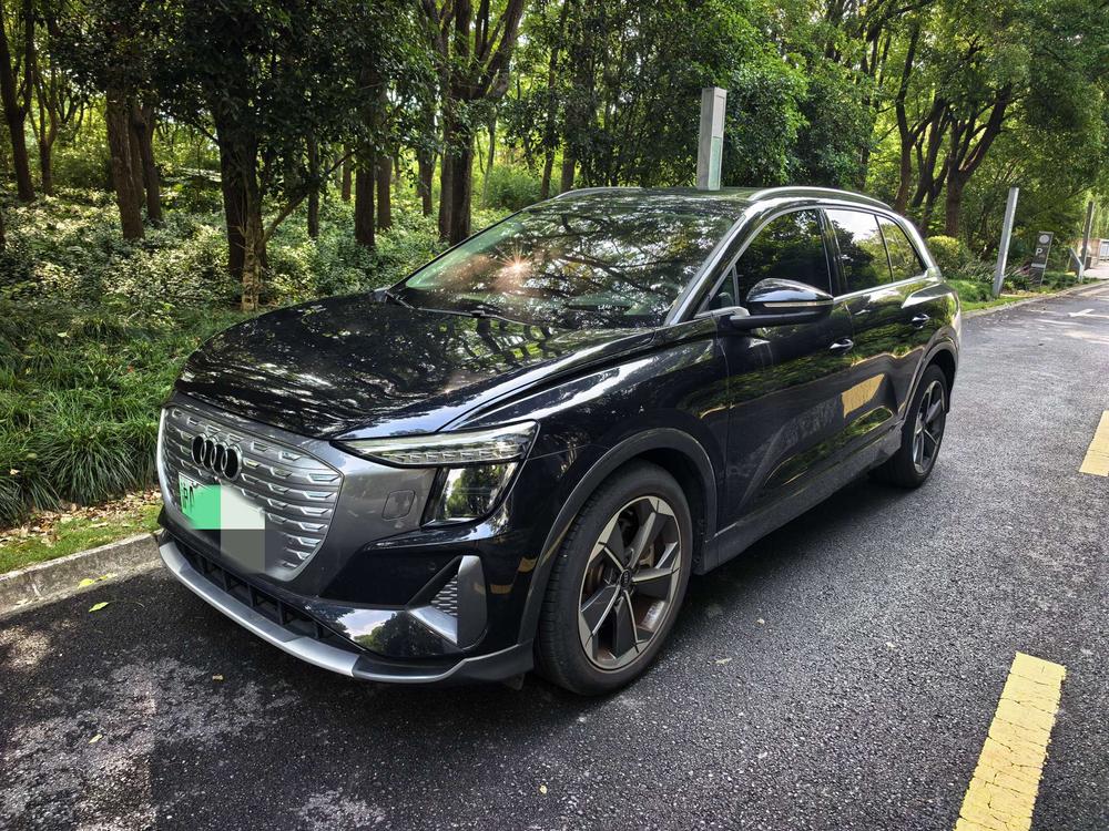 Audi 奥迪Q5 e-tron 2023款 40 e-tron 星耀型 锦衣套装