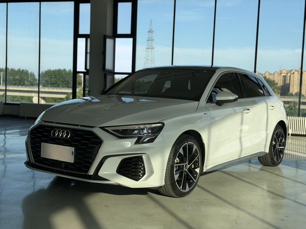 Audi Audi A3 2023 Sportback 35 TFSI stylish and sporty