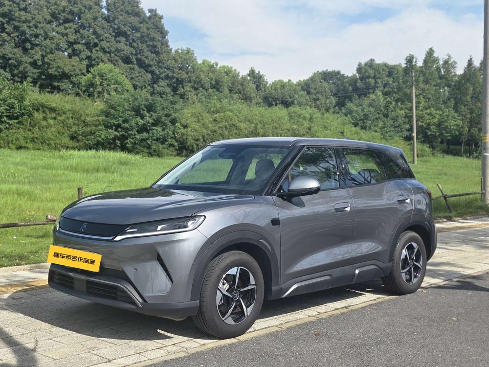 BYD Yuan UP 2025 smart driving version 401KM leading model
