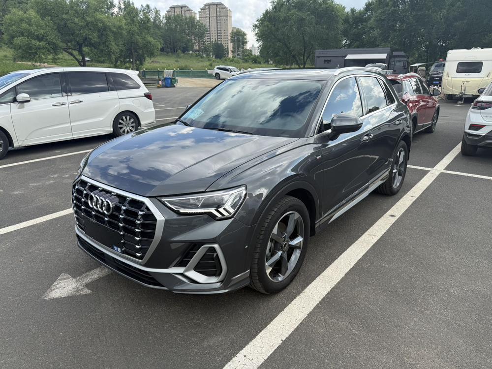 Audi Audi Q3 2023 35 TFSI Fashionable and Dynamic (1.5T)