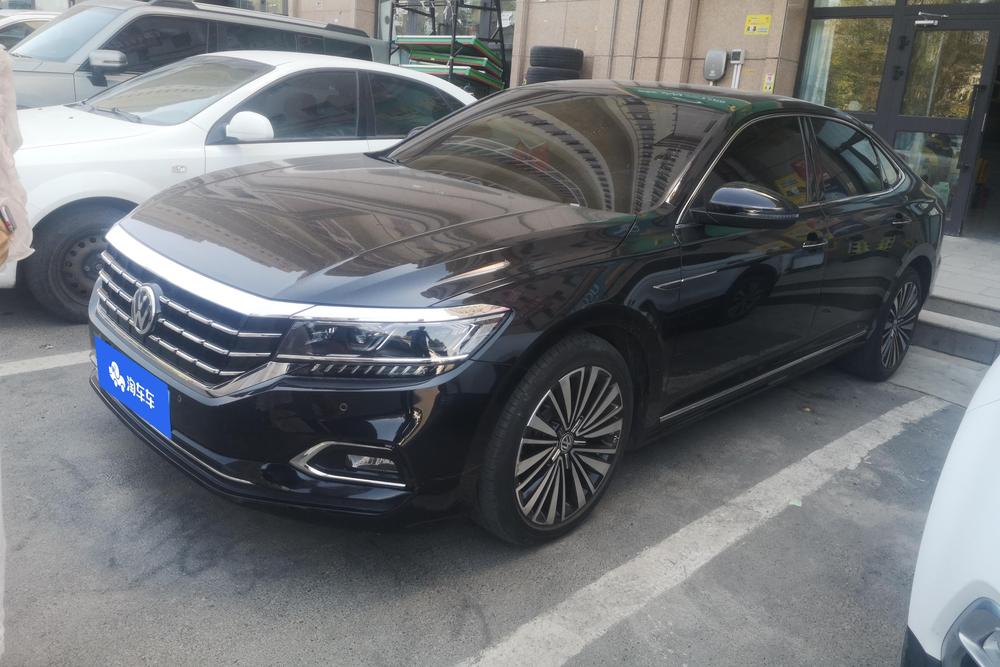 Volkswagen Passat 2020 330TSI Deluxe Edition National VI