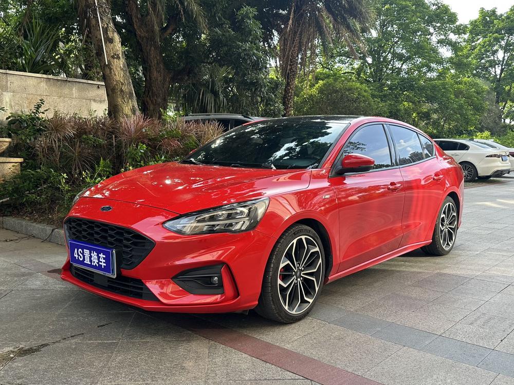 Ford Focus 2021 Sedan EcoBoost 180 Automatic ST Line
