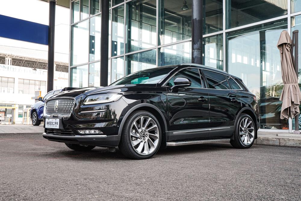 Lincoln Voyager 2021 2.7T four-wheel drive premium version