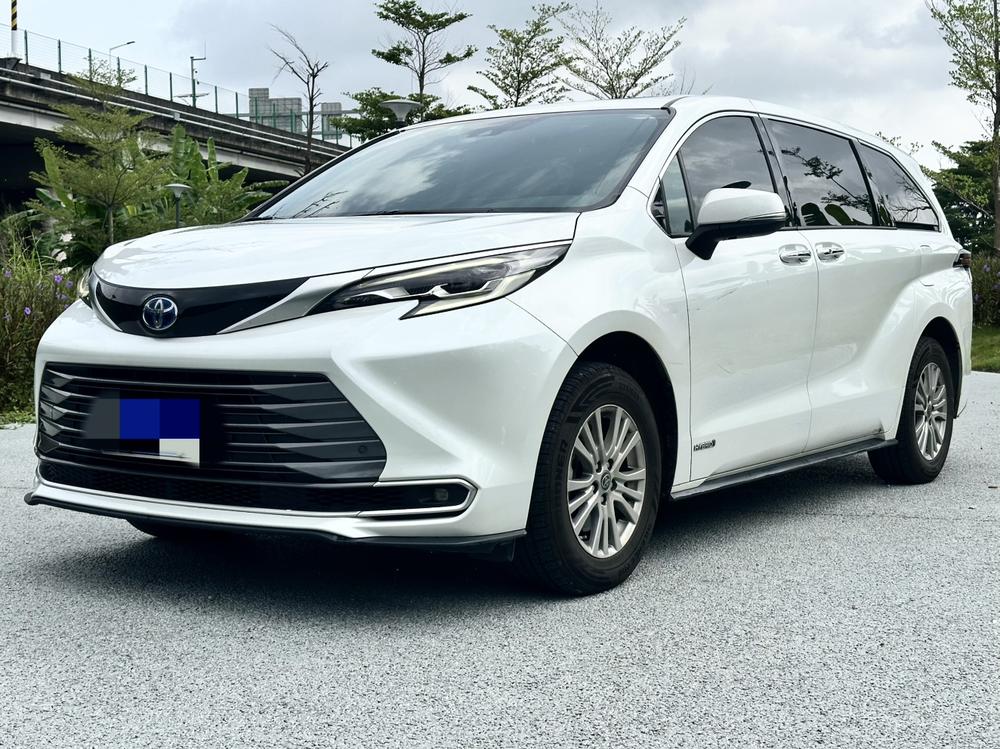 Toyota Senna 2021 2.5L Hybrid Premium Edition
