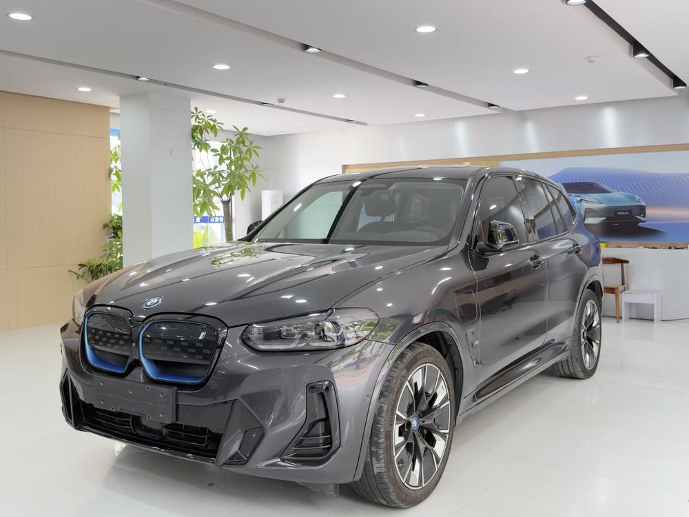 BMW BMW iX3 2022 innovative model