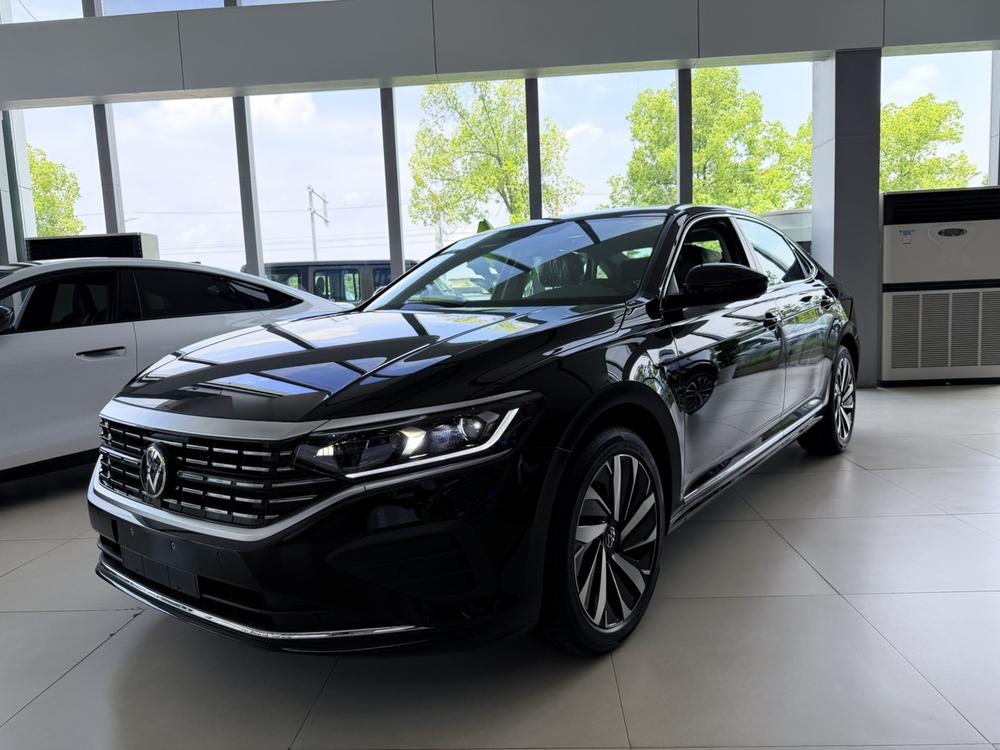 Volkswagen Passat 2026 Outstanding Model 380TSI Dragon Edition
