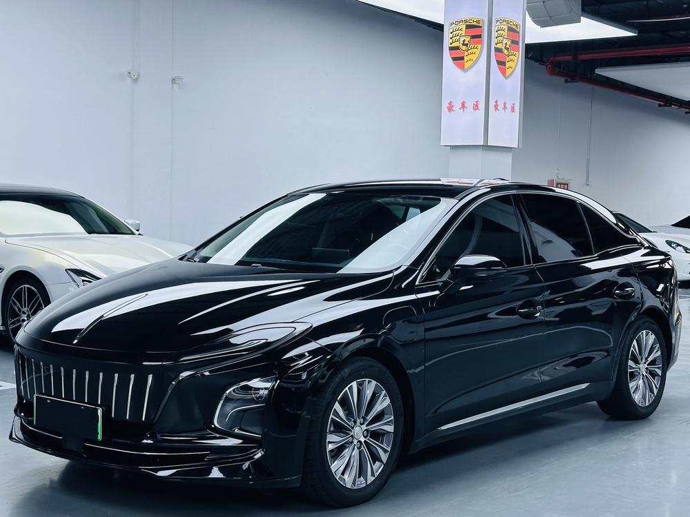 FAW_Hongqi Hongqi E-QM5 2023 620KM PLUS version