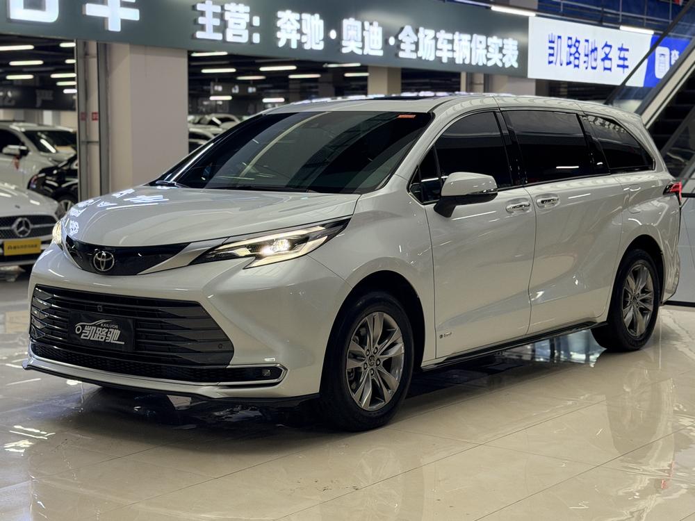 Toyota Senna 2024 dual-engine 2.5L four-wheel drive premium version