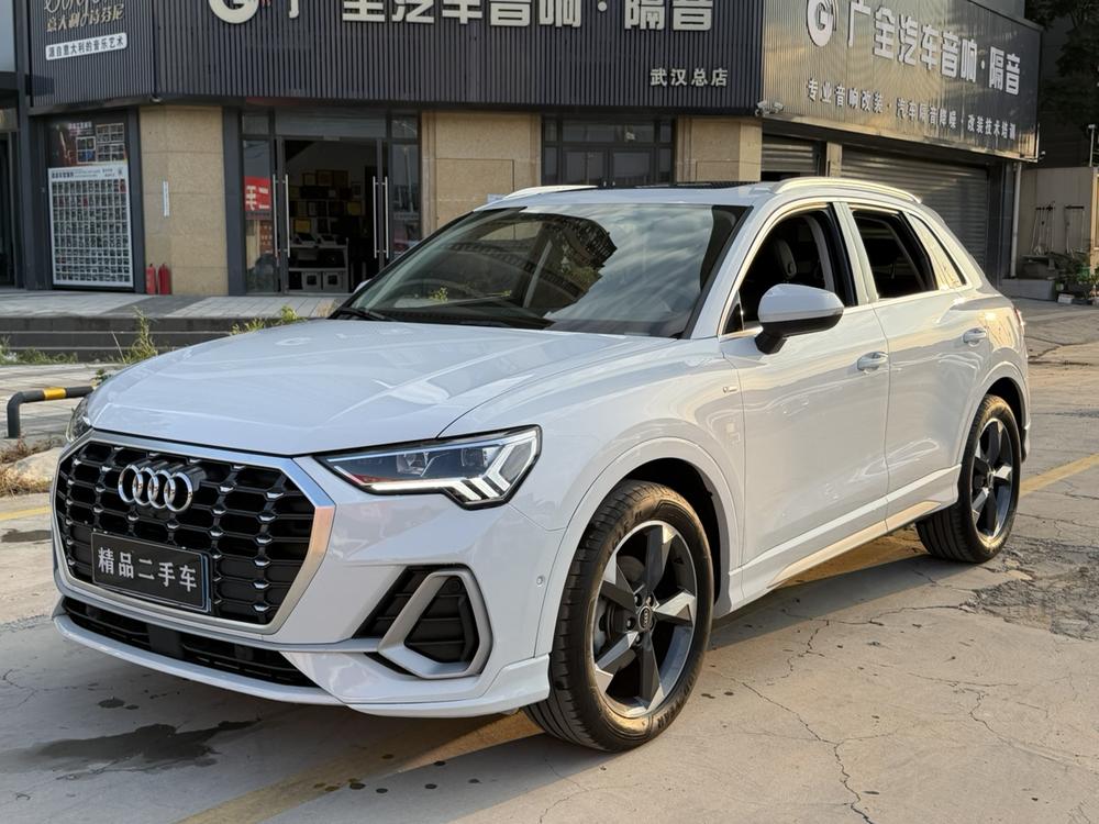 Audi Audi Q3 2022 35 TFSI Fashionable and Dynamic