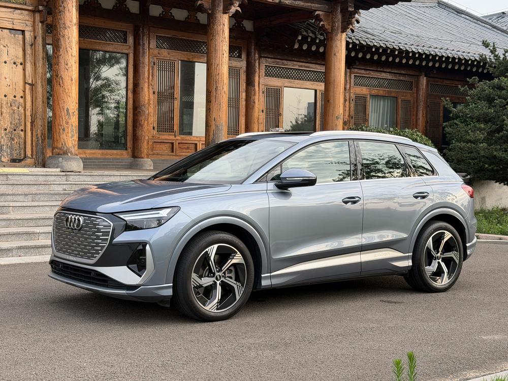 Audi Audi Q4 e-tron 2024 40 e-tron Creative Edition