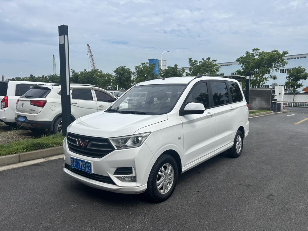 Wuling Wuling Hongguang 2019 1.5L S Basic Model National V