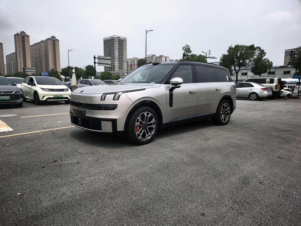 Lynk_&_Co Lynk & Co 900 2025 2.0T Ultra six-seater