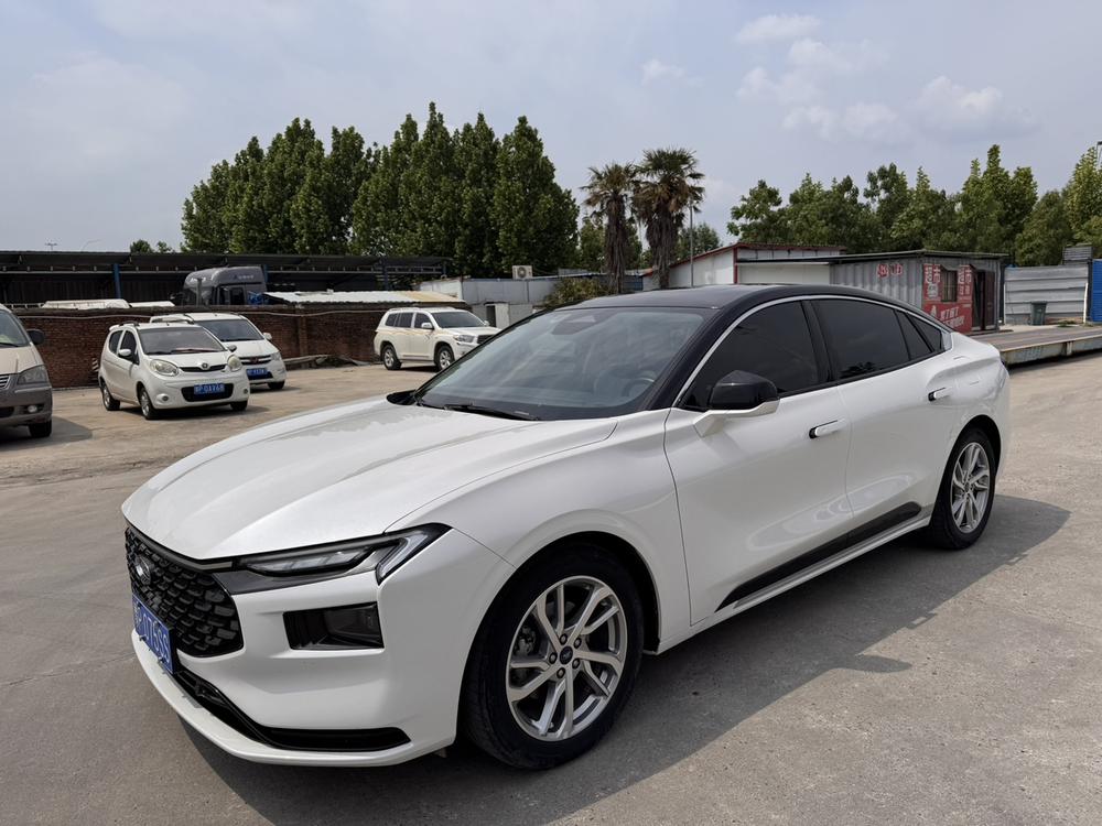 Ford Mondeo 2022 facelift EcoBoost 245 luxury model
