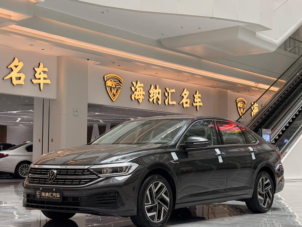 Volkswagen Sagitar 2024 300TSI DSG Flyover Edition